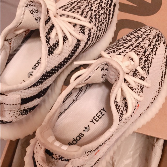 YEEZY 350 ZEBRA - Picture 3 of 5